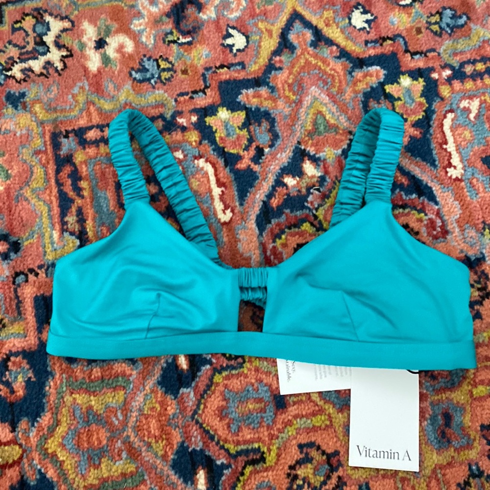 VITAMIN A BIKINI TOP NWT